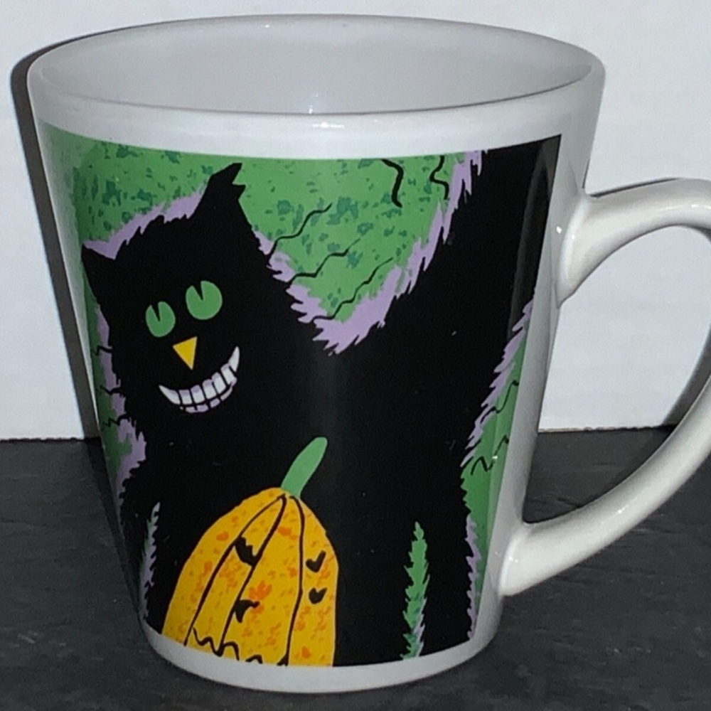 Vintage Halloween Cat Mug - Green and Black